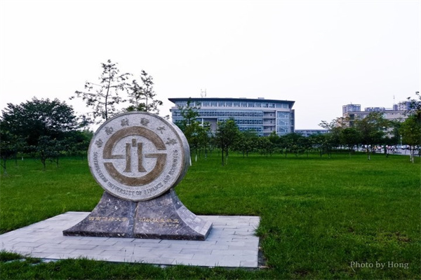 新华保险2022年典型理赔案例｜大病治疗花费多，医疗垫付解燃眉之急
