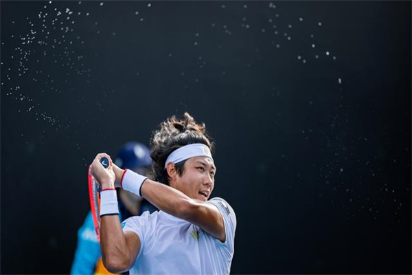 涨上热搜！半导体“杀疯了”；12年新高！黄金股狂飙，什么信号？